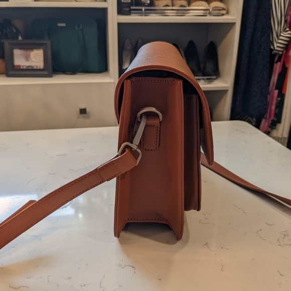 Pixie Mood Zoe Crossbody - Picture 3 of 9